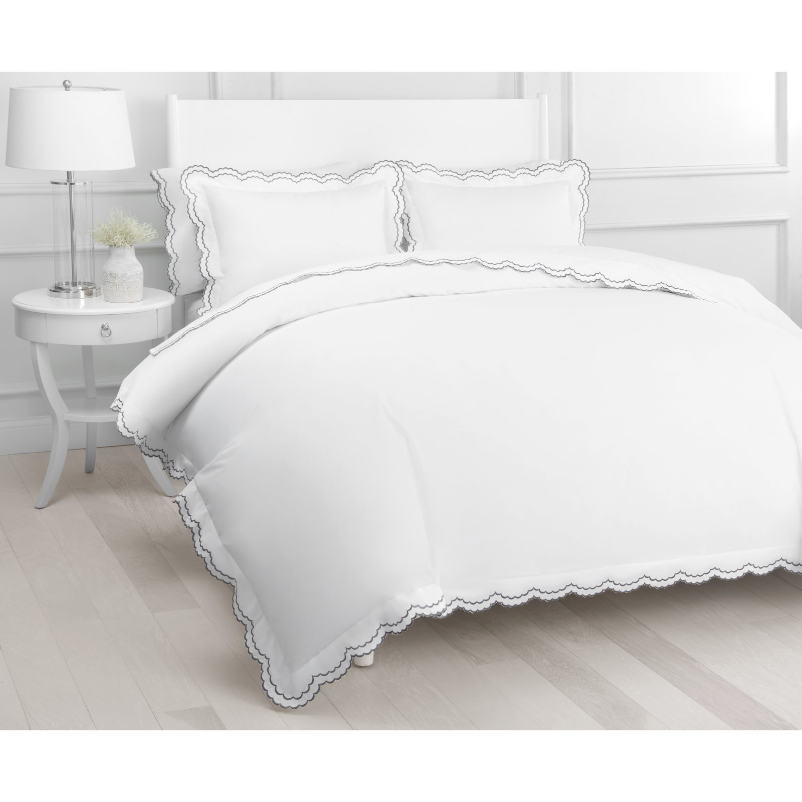 Bara Cotton Duvet Cover Set, Queen Duvet Cover + 2 Standard Shams, White