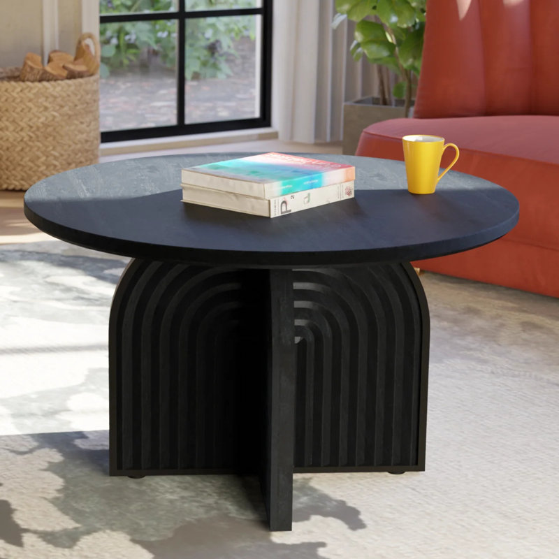 Table basse à piédestal 30 po en bois massif avec base sculpturale arquée - Finition noir mat  