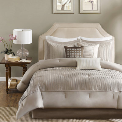 Lit taupe de style moderne - Couette 7 pièces en charmeuse pour lit king size avec coussins décoratifs inclus