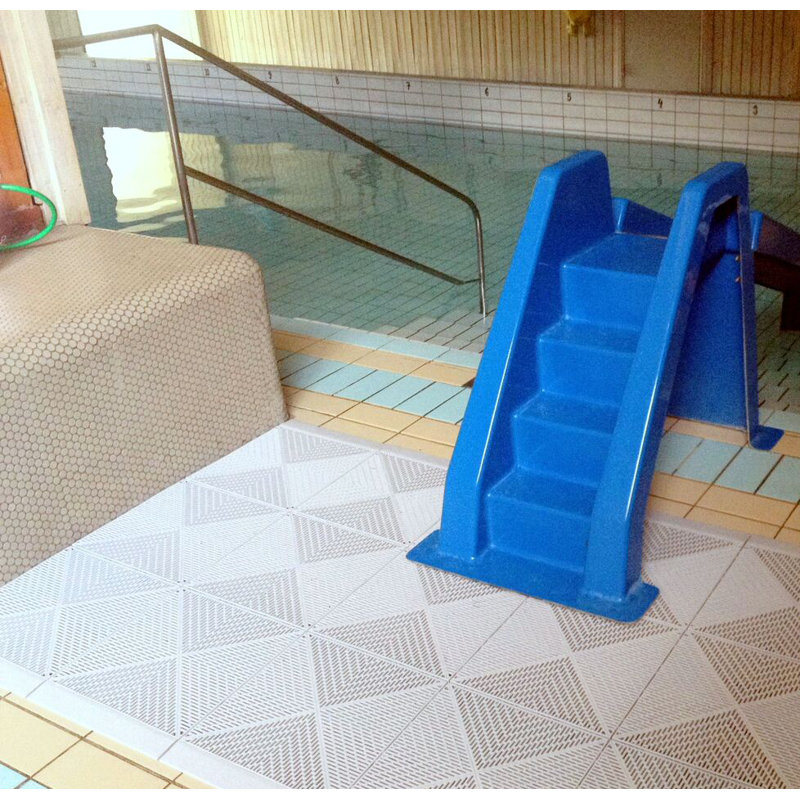 Carreaux de terrasse en polyéthylène de 14,88 po x 14,88 po Bergo