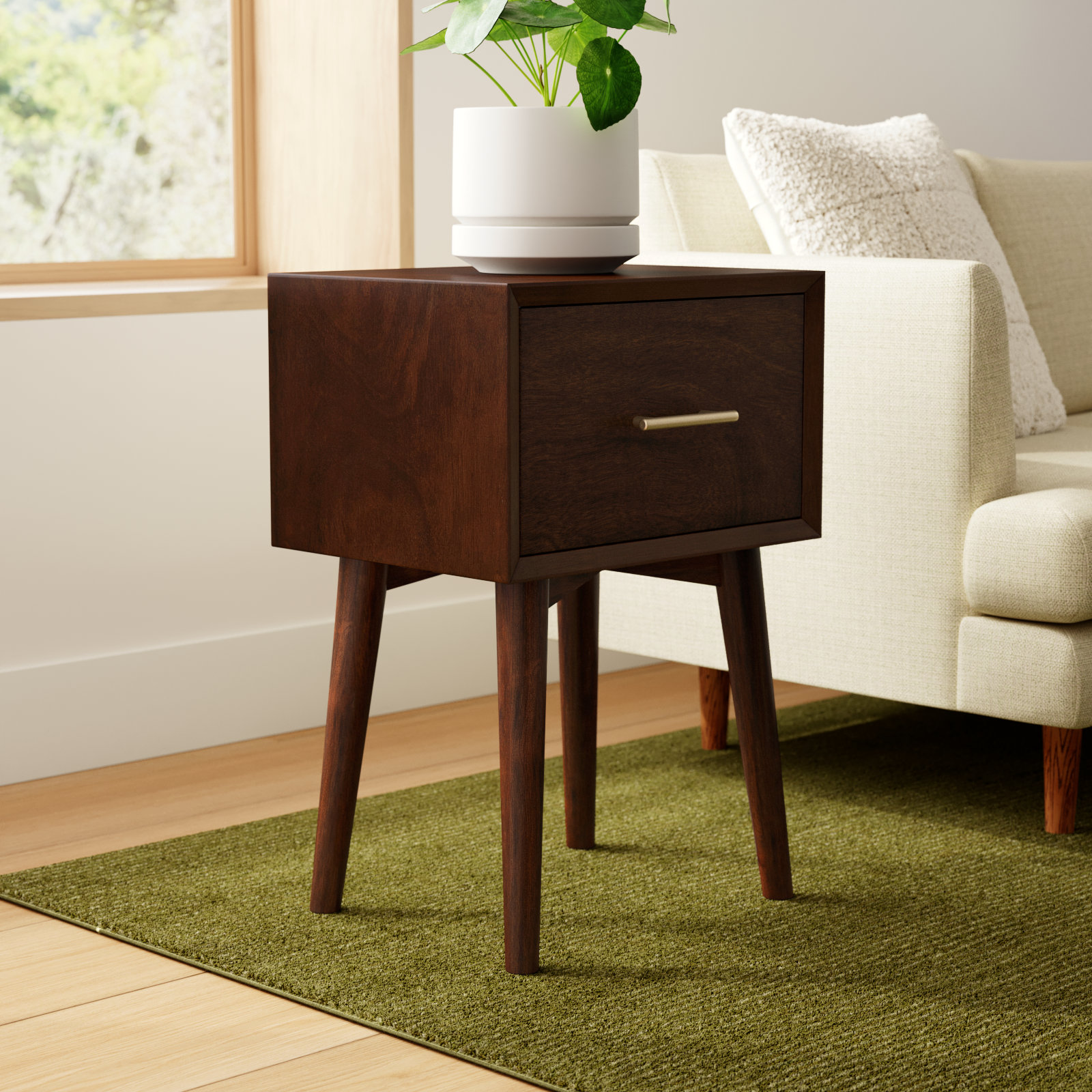 Williams 18" Mahogany End Table, Walnut