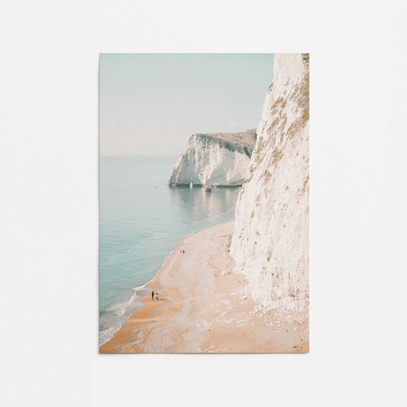 Imprimé Coastal Cliffside Walk, dans un cadre en zinc patiné, Papier, H 24 po x l 18 po x P 0,1 po