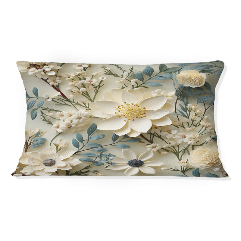 Radiant Lace Inspired Floral Botanics III - Coussin imprimé floral