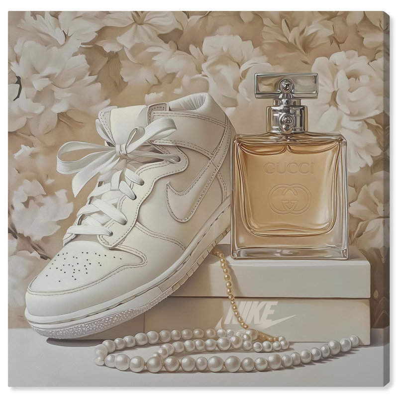 Espadrilles blanches et perles, impressions sur toile mode par , H 12 po x l 12 po, Toile tendue