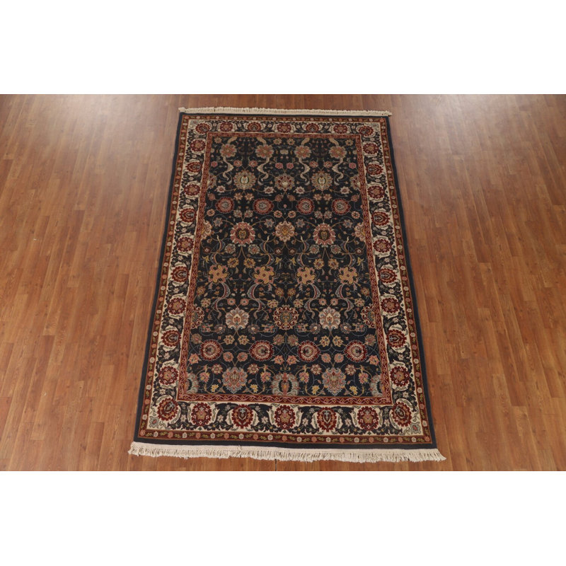 Tapis oriental bleu à motif floral All-Over 6 x 9