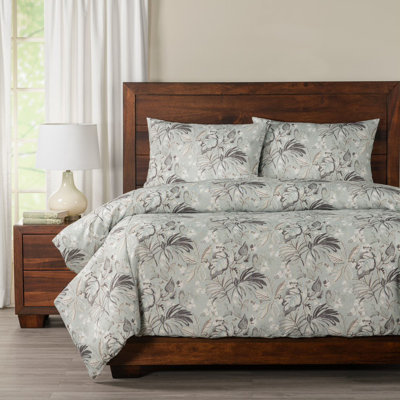 Winter Bloom Polyester Floral Duvet Cover