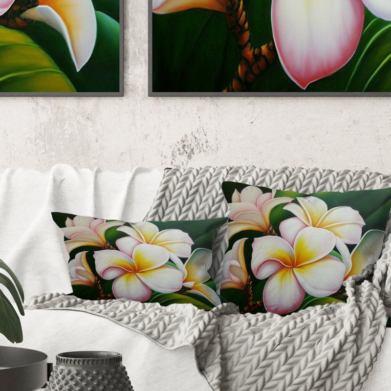 Coussin décoratif imprimé floral blanc et jaune V Plumeria