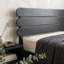 Base de lit grand format avec tête et pied de lit, lit plateforme en bois massif, pieds centraux en métal, 12 lattes robustes, assemblage facile, aucun sommier tapissier, finition chêne ébène anti-bruit et antidérapant-401686246-401686244