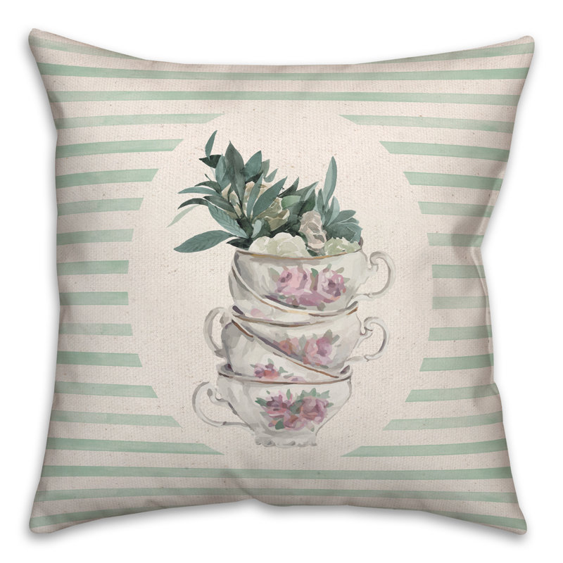 Pile de tasses à thé et housse de coussin carré, H 20 po x l 20 po