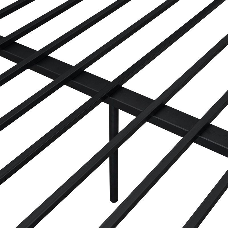 Lit superposé double au-dessus de grand lit double en métal, fabrication en fer noir résilient, concept d'économie d'espace, assemblage facile, idée, procédure simple