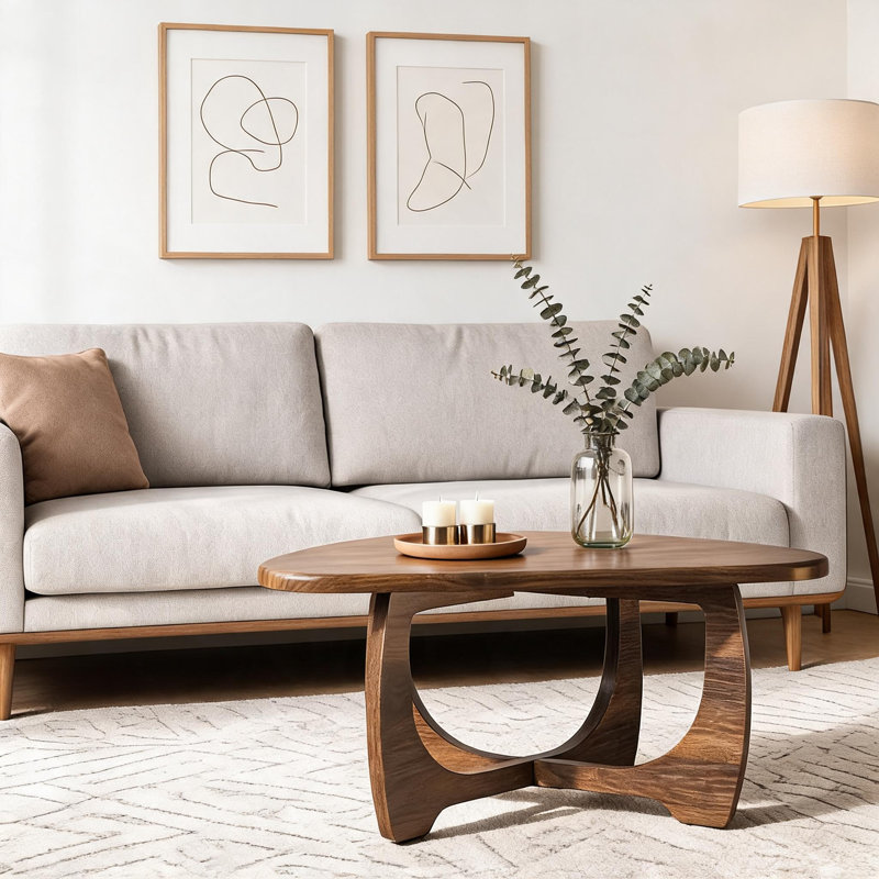 Table basse en bois de noyer massif avec pieds robustes et conception unique, convenant à une utilisation dans les salons et les chambres