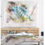 Iguane abstrait, gros plan, peinture sur tapisserie-28491107
