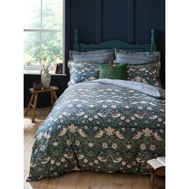 Midnight Strawberrythief Prussian Blue 250 Thread Count Bedset, Double Bed (200 x 200 cm)