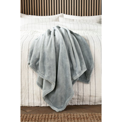 Snug Fleece Throw