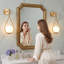Lot de 2 appliques murales en forme de larme, fini or brossé, 47 cm (18,5 po), luminaire en verre opalin blanc.