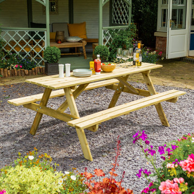 Rowlinson Traditional Picnic Table