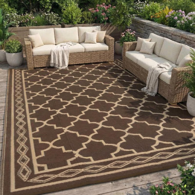 Tapis d'extérieur 9 pi x 12 pi pour patio, tapis de paille en plastique polypropylène réversible imperméable, tapis de camping géométrique brun avec sac de transport et piquets pour véhicule récréatif, terrasse, porche, pique-nique