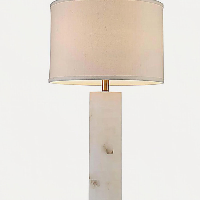 Élégante lampe de table en métal albâtre pour espaces transitionnels