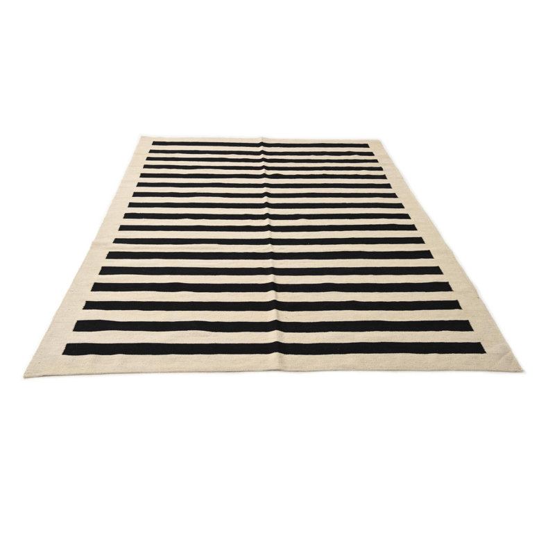 Tapis noir et blanc Ohlson
