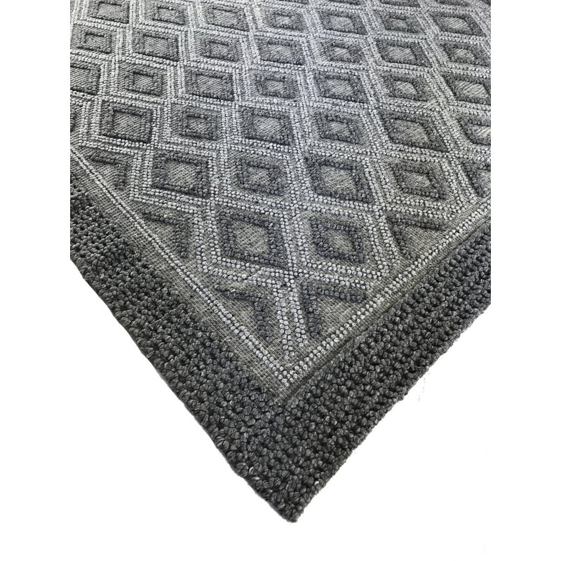Geometric Area Rug in Gray