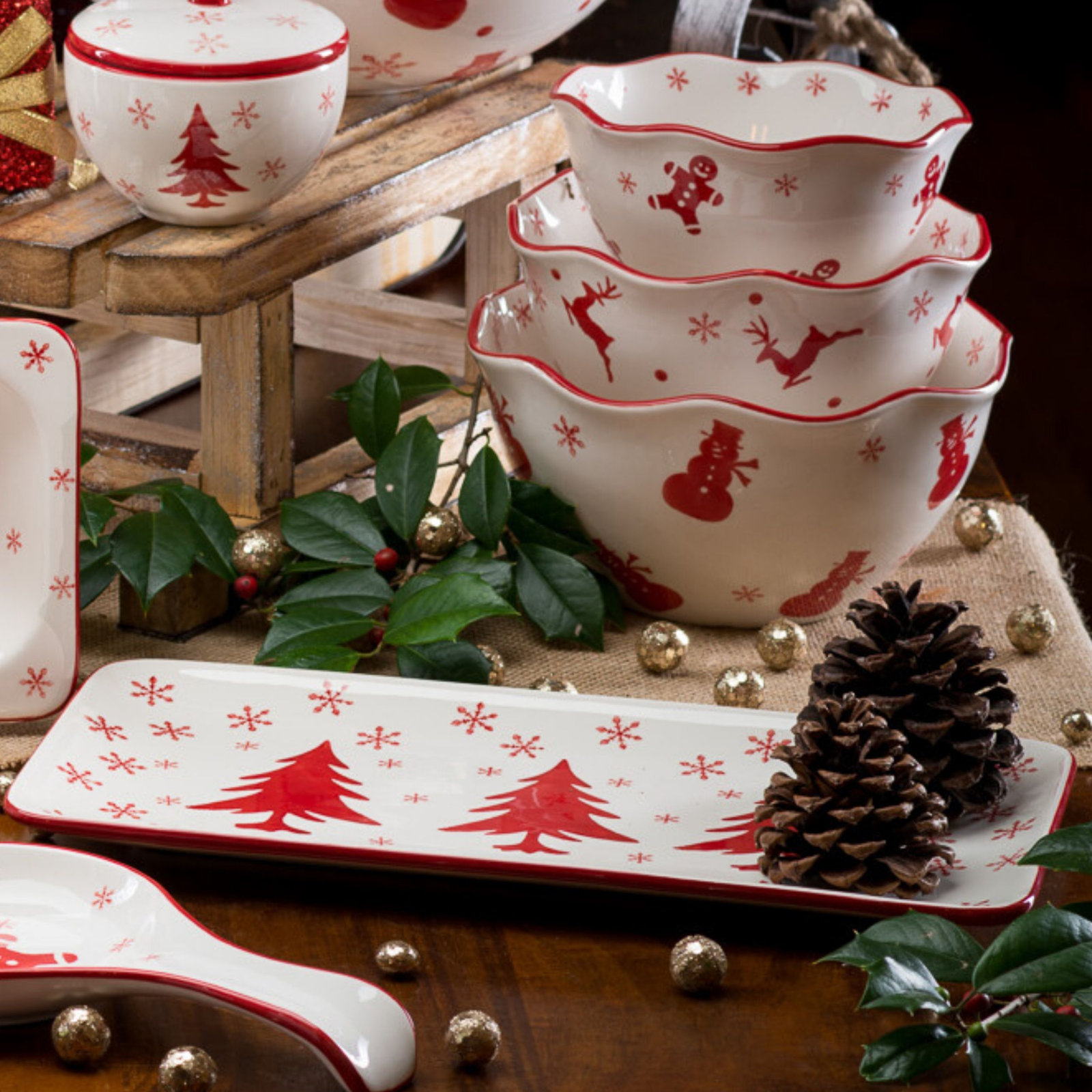 Winterfest 3-Piece Ceramic Nut Bowl Set
