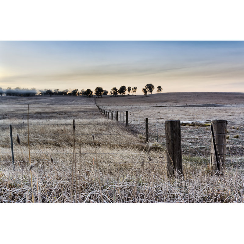 «Agri Winter Fence Frost On Canvas» par Zetter, photographie, H 24 po x l 36 po x P 1,25 po