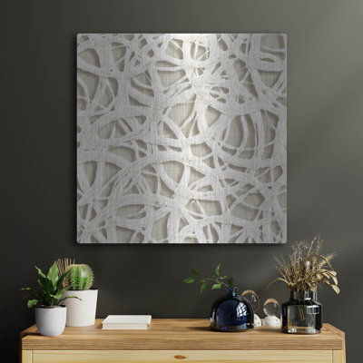 Art mural en métal luxueux «Endless Circles Front Linen» par Wild Apple, 24 po x 24 po
