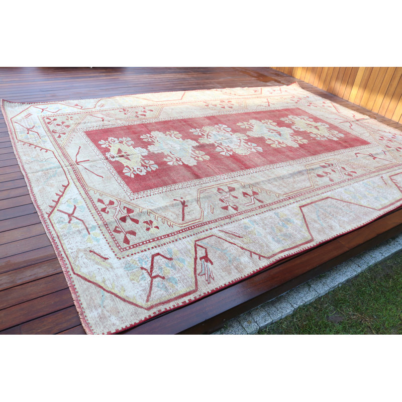 Tapis turc fait à la main pour décoration de salon dans un style bohème chic et ethnique, idéal pour ajouter une touche rétro à votre maison