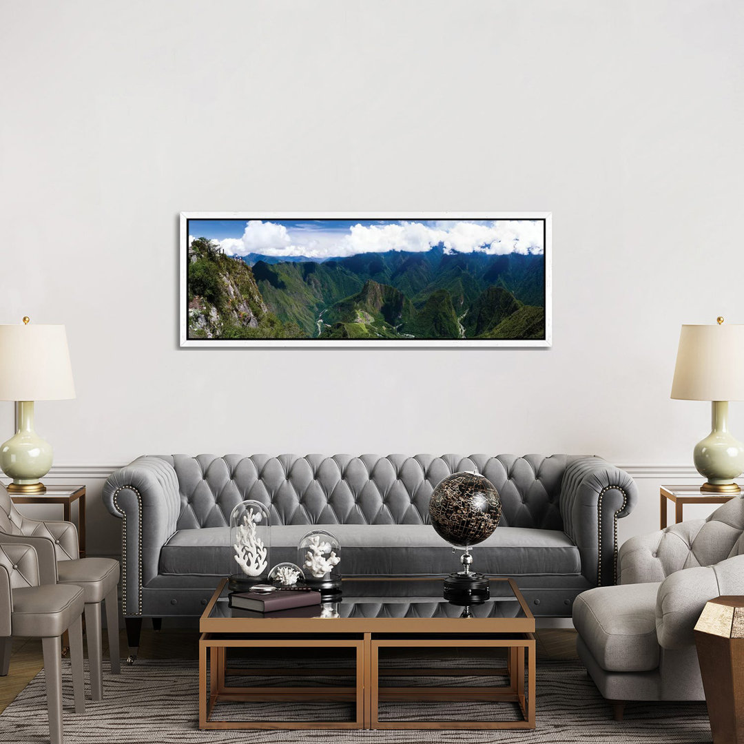 Incan Ruins Of Machu Picchu And Huayna Picchu Peak, Aguas Calientes, Peru, South America 1PC6