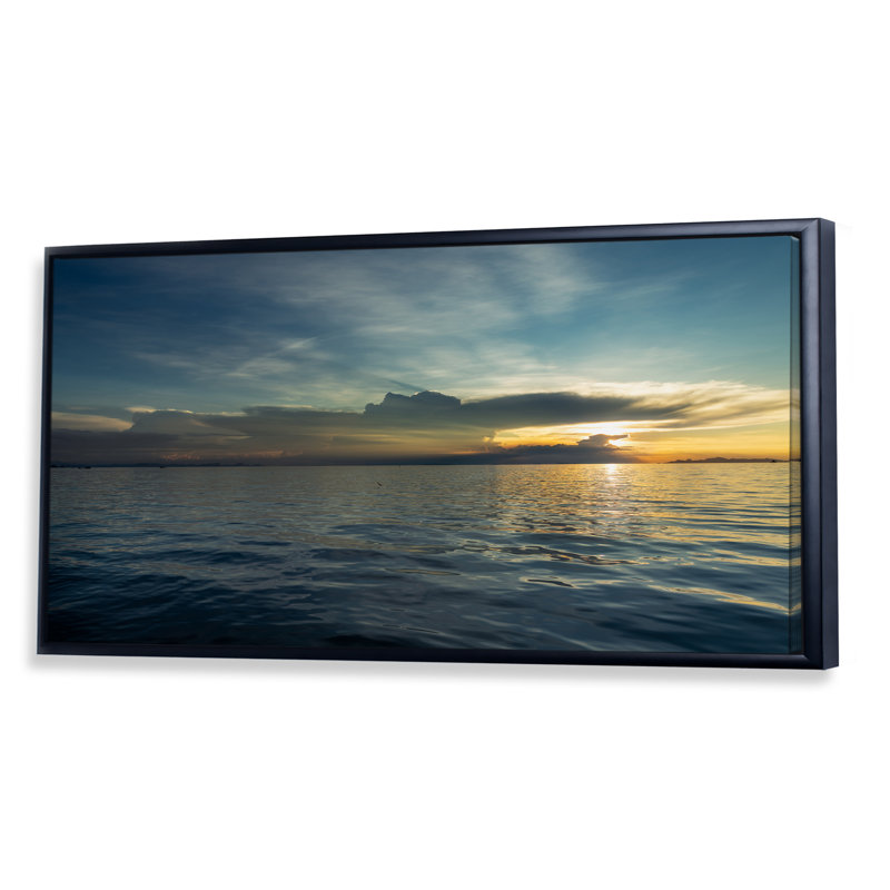 Costal Sunset on Dramatic Sky - photographie sur toile, Cadre noir, H 30 po x l 40 po x P 1,5 po