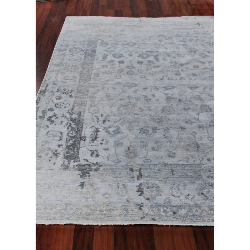 Beverly Oriental Area Rug in Gray, Rectangle 6' x 9'