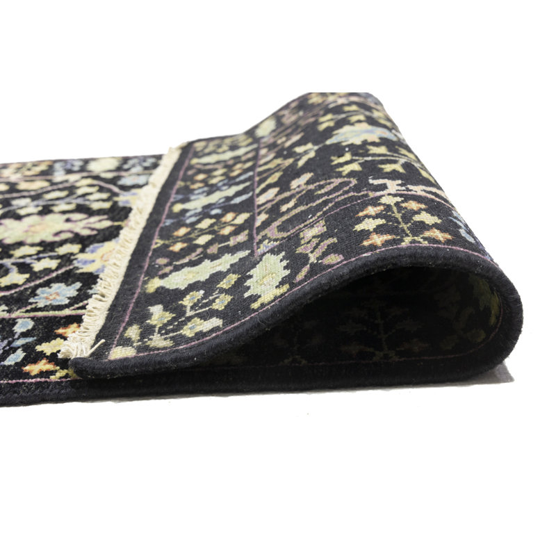 Tapis de couloir oriental noir Oushak Chobi