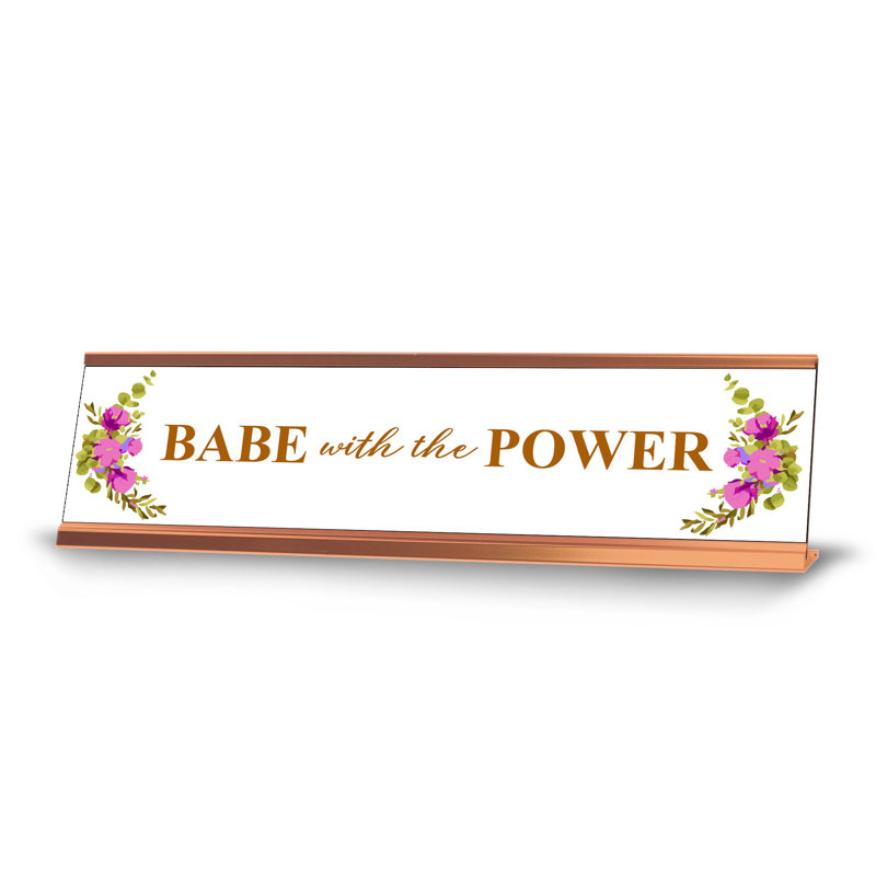 Babe avec l'enseigne de bureau électrique