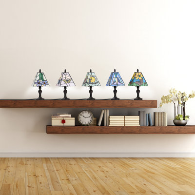 Ensemble de cinq mini lampes décoratives en verre coloré 12 po H 