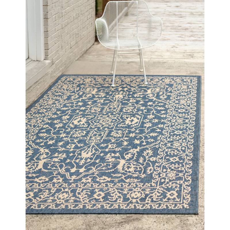 Melra Oriental Indoor / Outdoor Rug, Rectangle 7'1" x 10'
