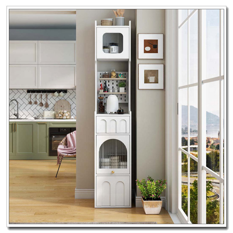 Buffet blanc élégant et multifonctionnel avec portes en verre