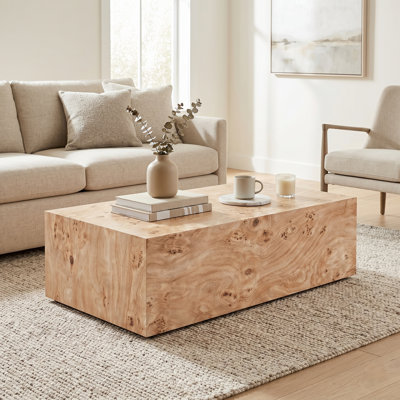 Table basse en MDF, décor de salon parfait.