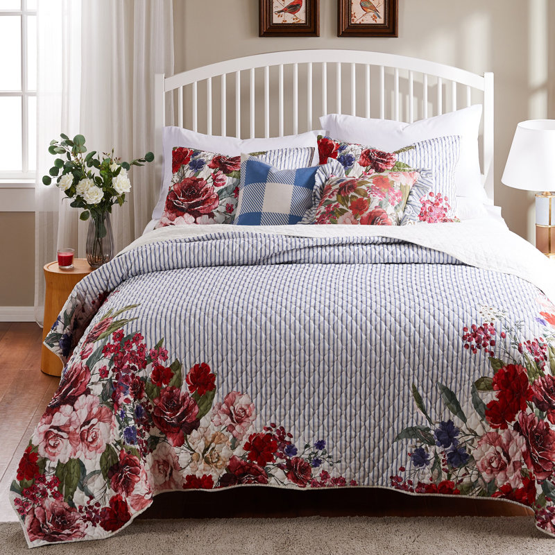 Lexi Reversible Quilt Set, Twin Quilt + 1 Standard Sham