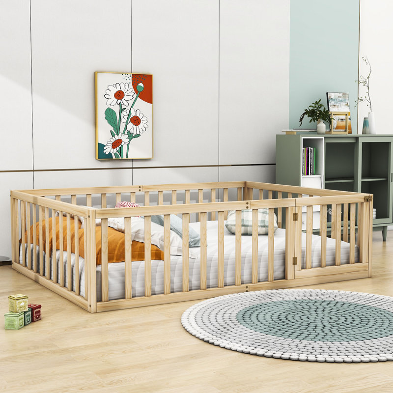 Guerriero Wooden Daybed Frame with Fence, Natural, Queen