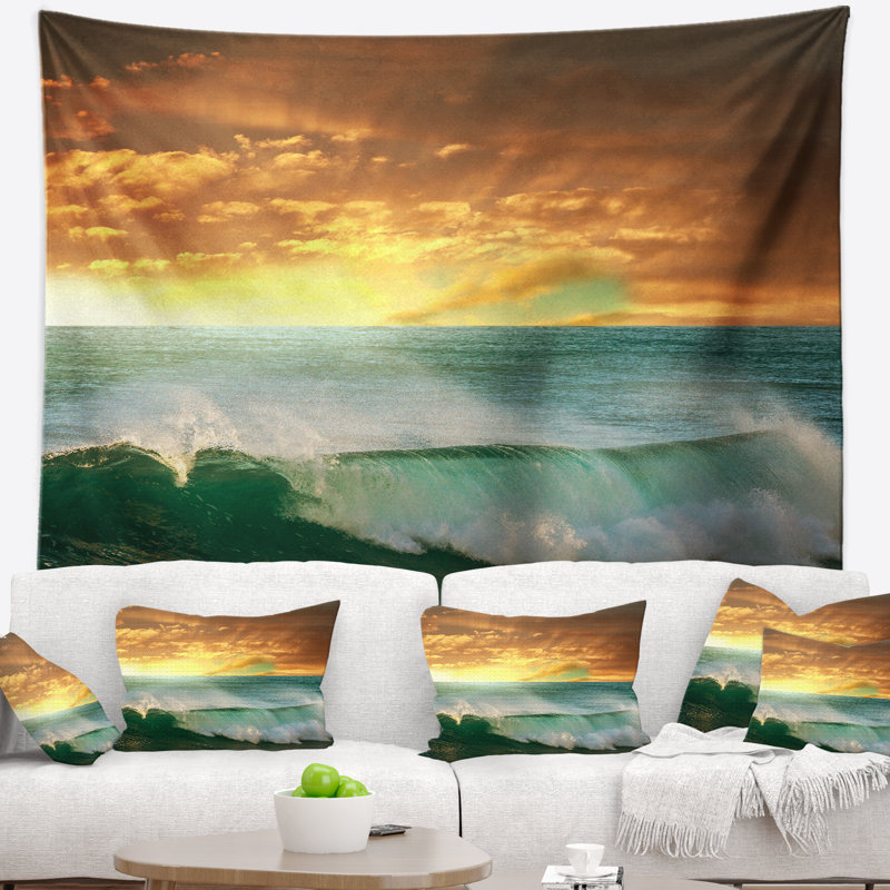 Plage, tempête, vague blanche et tapisserie bleue, H 32 po x l 39 po