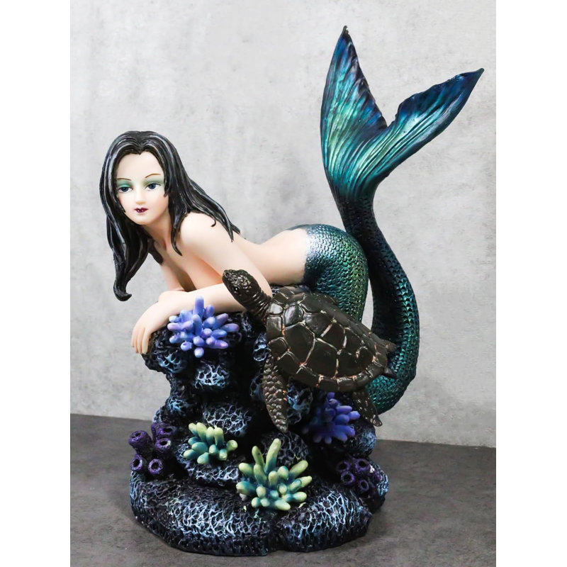 Johnyla Fantasy & Sci-Fi Figurines & Sculptures
