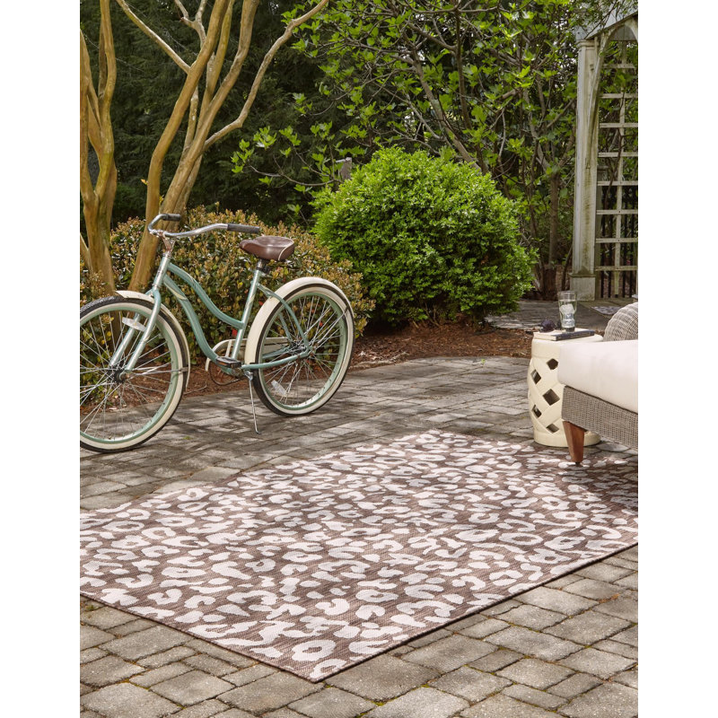 Animal Print Indoor / Outdoor Rug, Rectangle 5'3" x 7'10"