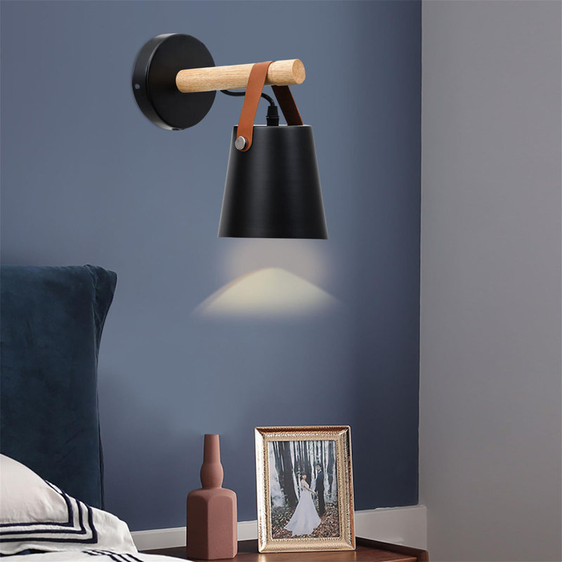 Plug-in Armed Sconce