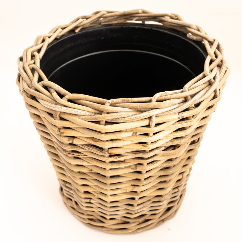 Round Planter With Plastic Insert