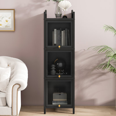 Armoire de salle à manger noire Addisin avec trois portes en verre - quatre rangements pour le salon, le vestibule et le buffet contemporain élégant dans la maison