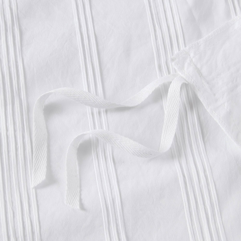 Ensemble de literie pour très grand lit élégant, rayé en polyester, confort moderne pour la maison