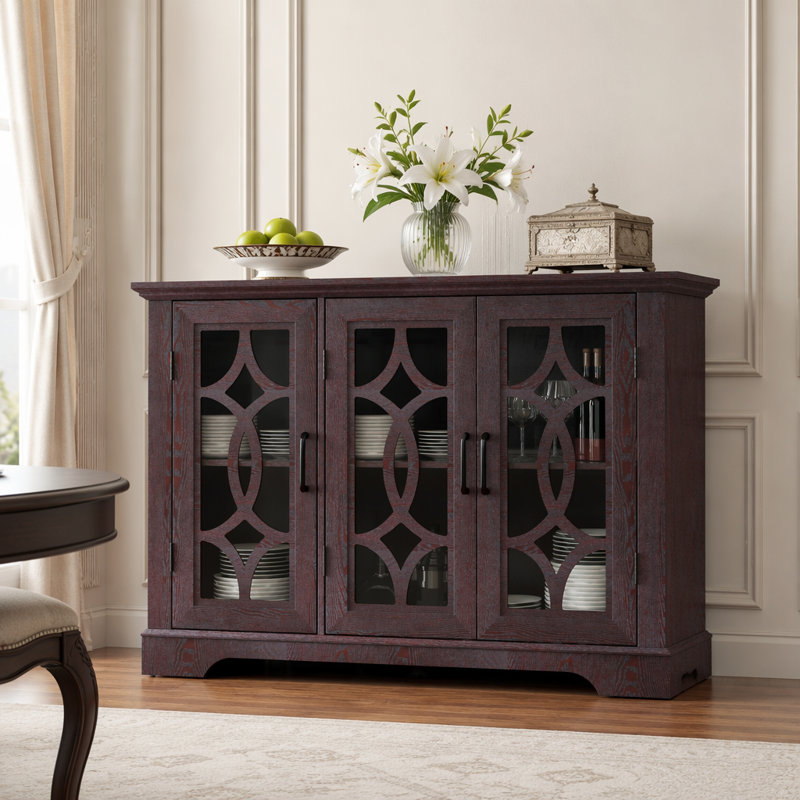 Buffet spacieux de 48,66 po x 15,55 po x 34,06 po à 3 portes en verre trempé transparent avec tablette réglable, panneau de fibres à densité moyenne et stratifié décoratif rouge foncé pour la salle à manger, la cuisine et le salon