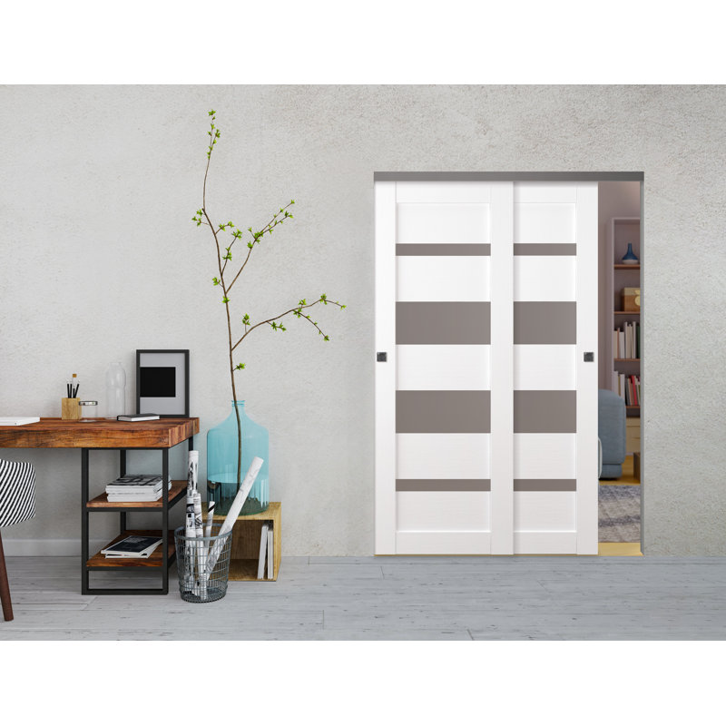 Porte de placard coulissante à panneaux en bois préfini Mirella, 71,75 po x 79,38 po, Blanc