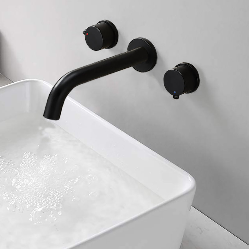 Robinet de salle de bain mural avec ensemble de drain date