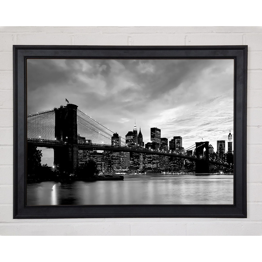 NYC Brooklyn Bridge B N W Bewölkte Nacht Gerahmter Druck